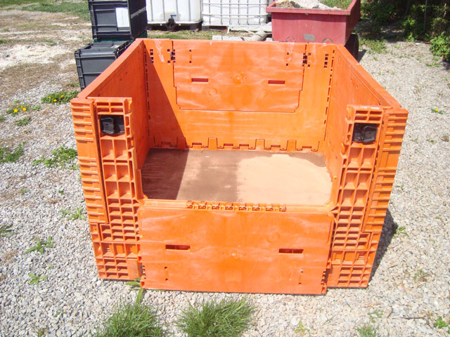 Storage-Crate-one-side-down